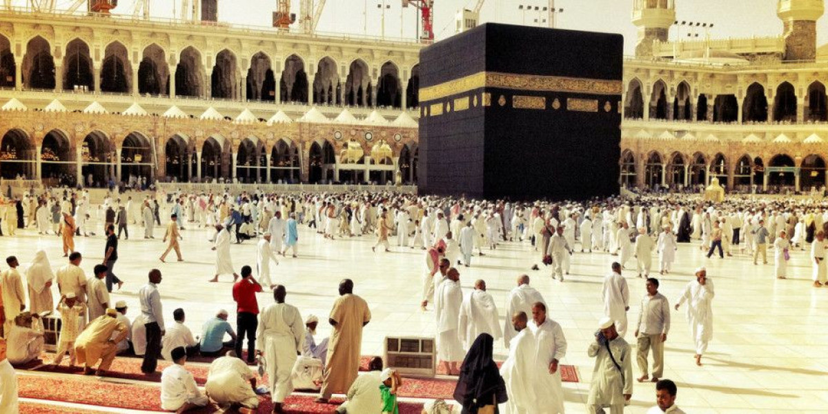 First Umrah Journey? Smart Ways to Travel on a Modest Budget