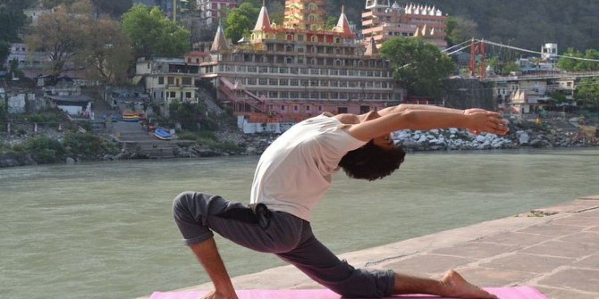 200 Hour Yoga Teacher Training Rishikesh: Transform Your Practice