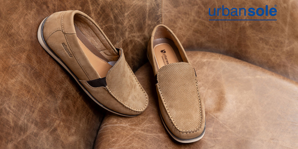 Loafers vs Moccasins: What’s the Difference and Which Should You Wear?