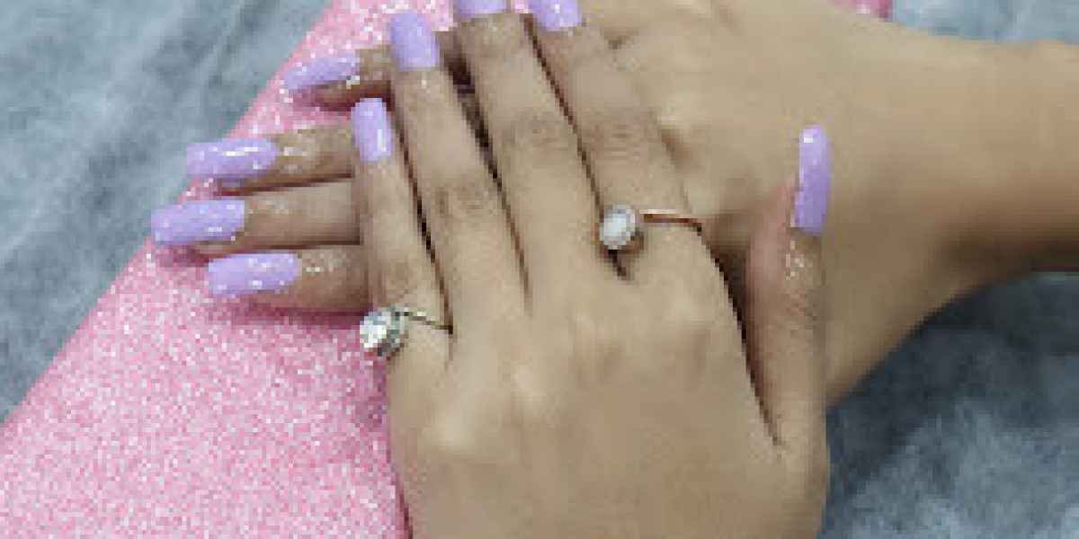 Lakme Academy Powered by Aptech, Lal Kothi:- Nail Art course in Jaipur