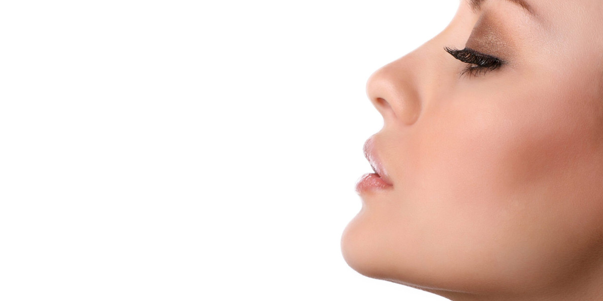 The First 30 Days After Rhinoplasty: A Timeline