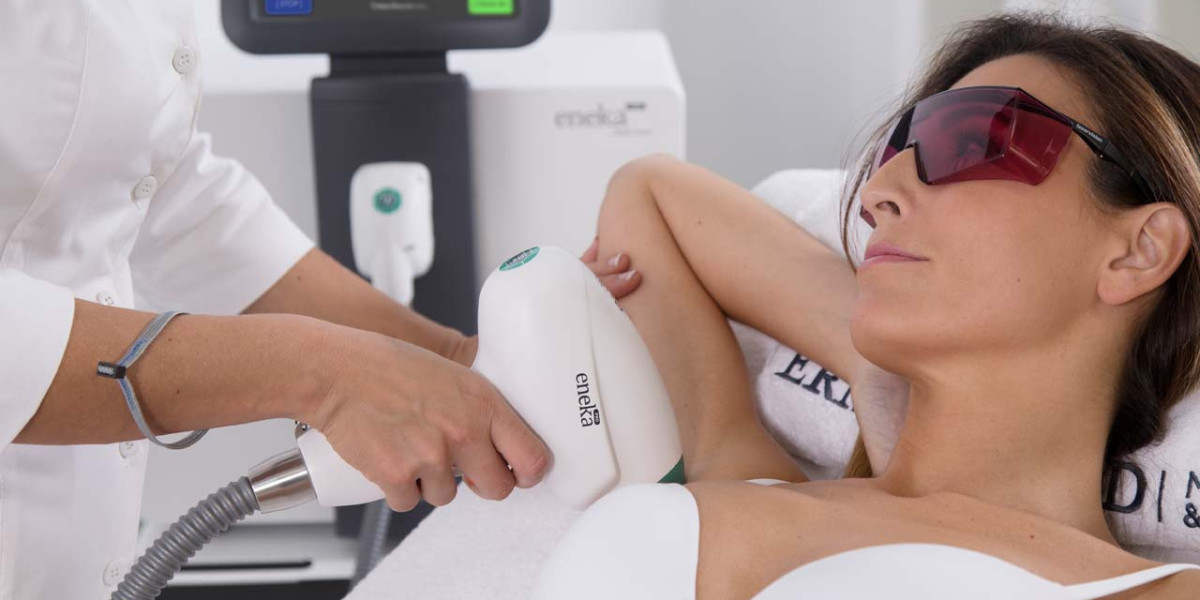 How to Spot a Professional Laser Hair Removal Technician