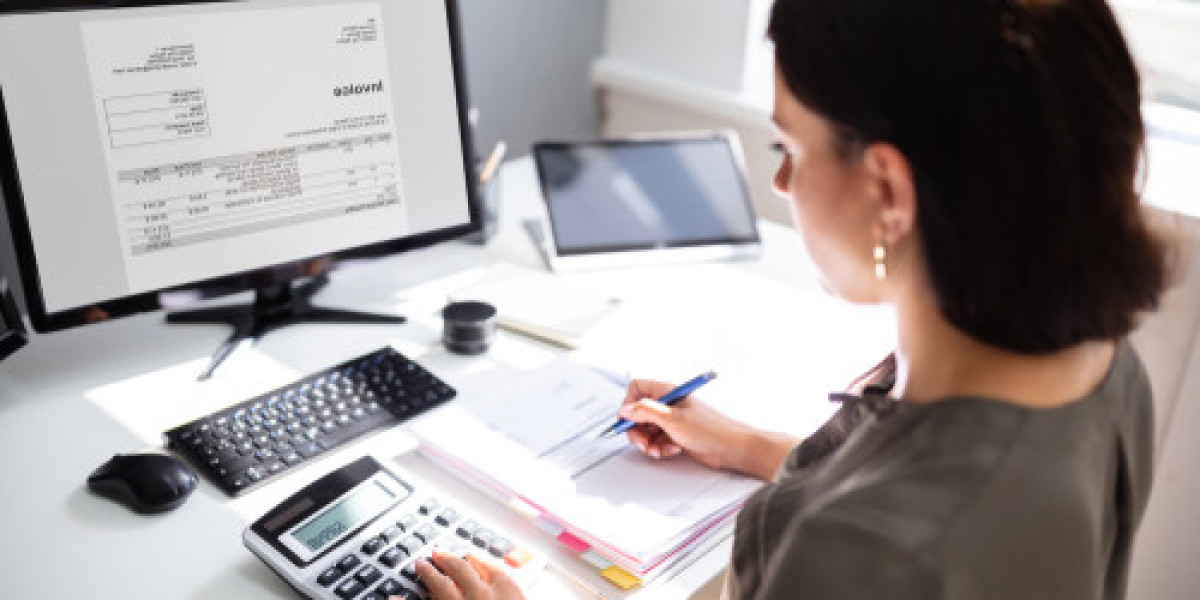 Are there tax accounting firms in Oxford that specialize in certain industries?