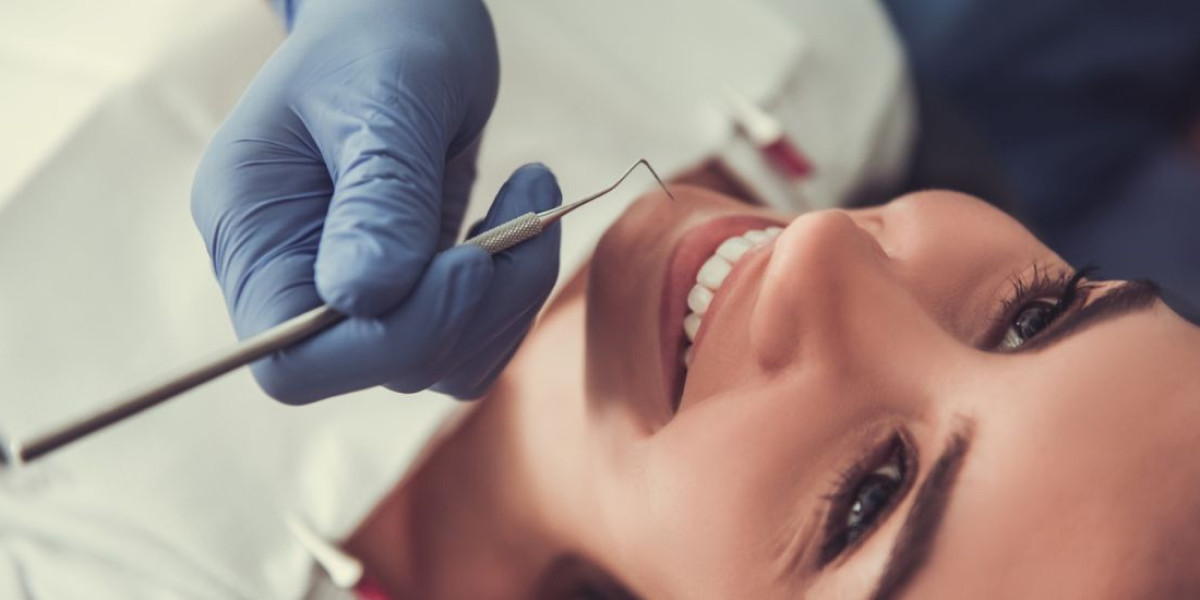 Dental Hygienist Dubai Encouraging Fresh Breath And Polished Teeth