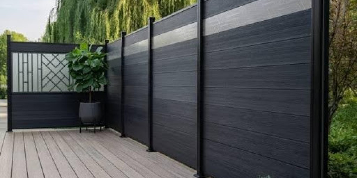 Composite Fence Panels: A Durable and Stylish Fencing Solution
