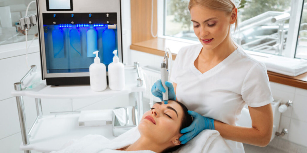 What Skin Issues HydraFacial in Dubai Targets
