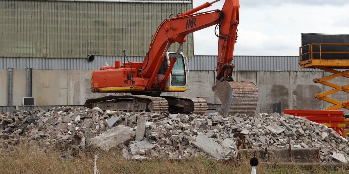 Steel vs. Stress: Why Some Excavators Age Better Than Others