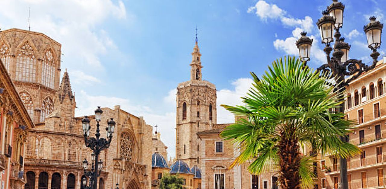 Lufthansa Airlines Valencia Office Contact Number +1-888-738-0817