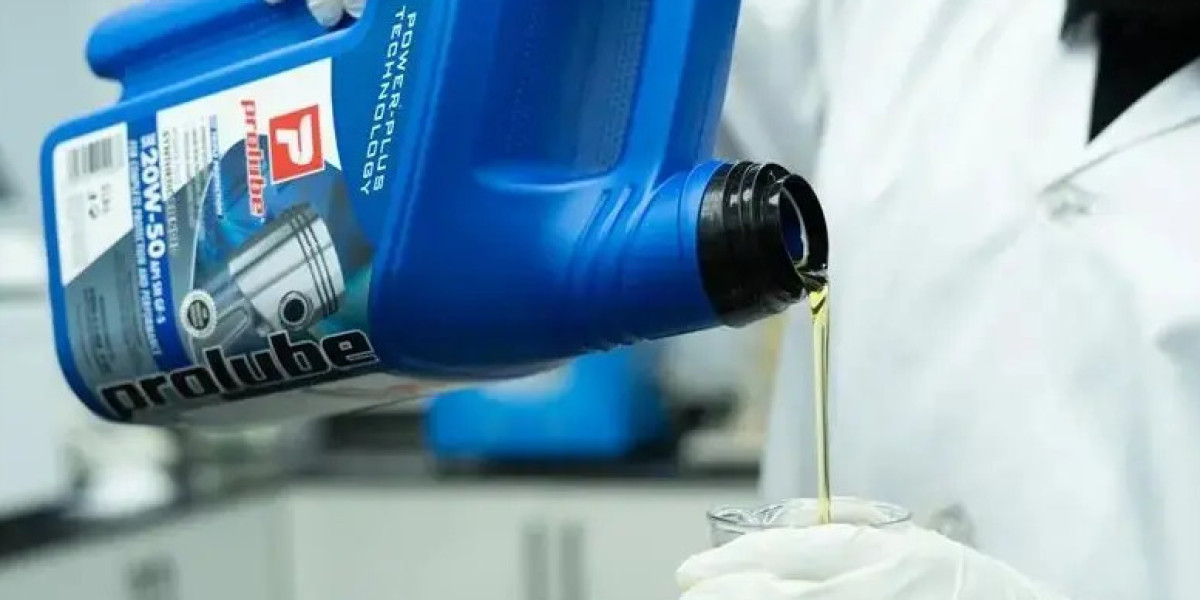Long-Lasting Engine Oil: What It Actually Does for Your Engine