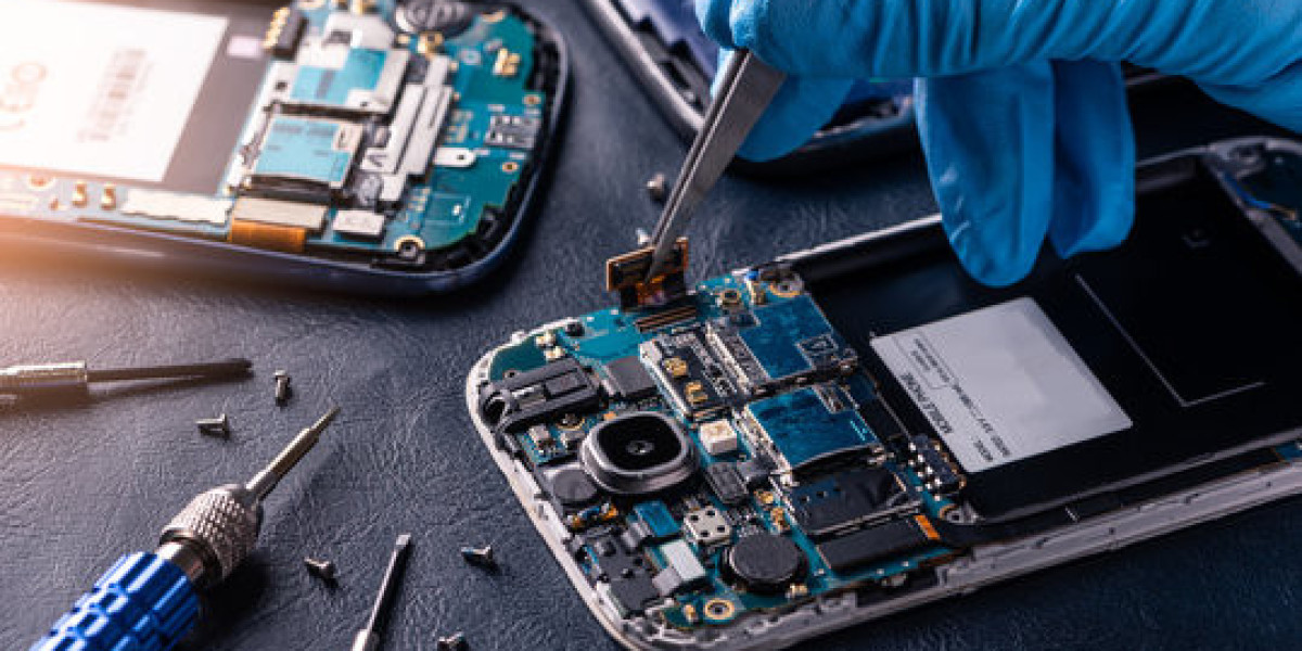 Cracked Screen Repair Houston Offering Affordable Solutions