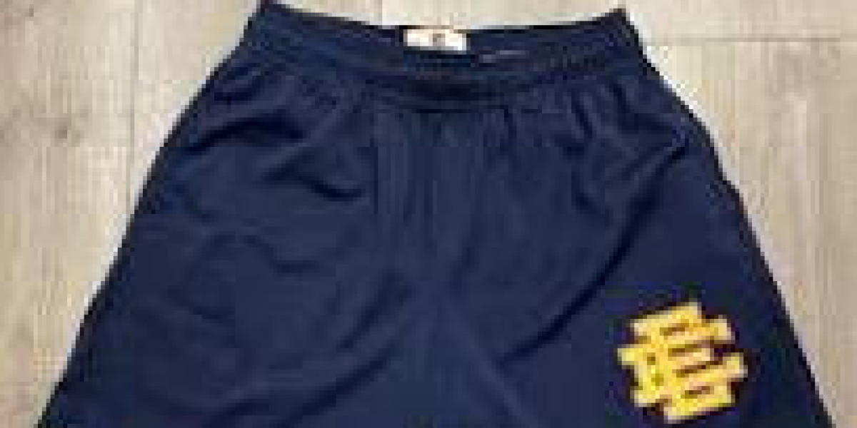 Eric Emanuel Shorts Help You Build a Strong and Simple Streetwear Look
