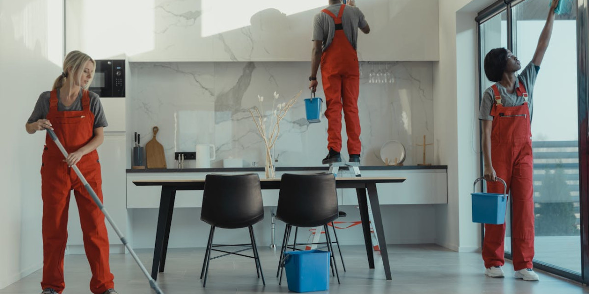 Driveway Pressure Cleaning: A Complete Guide to Restoring Your Outdoor Surface