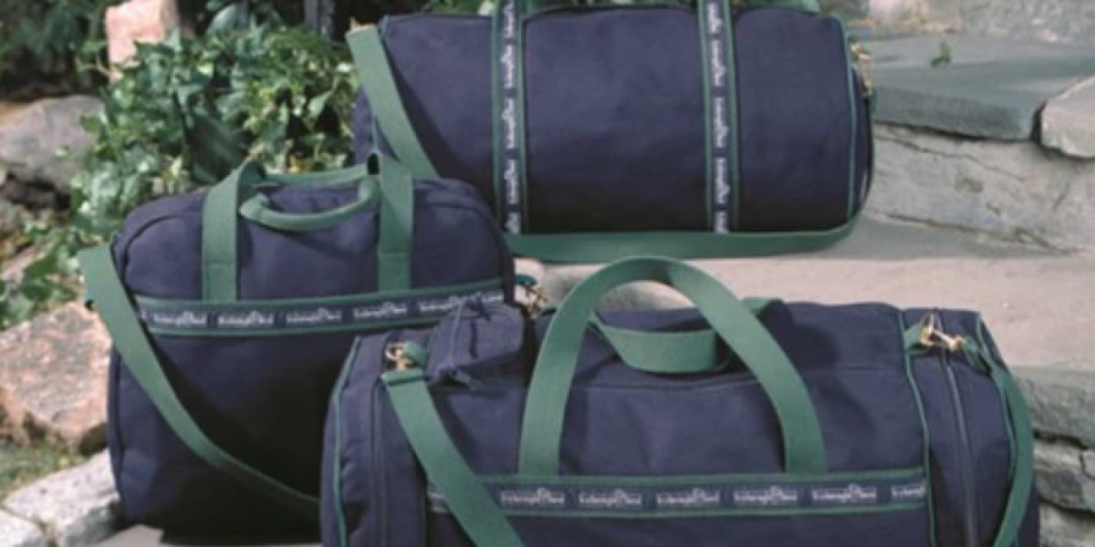 Why Tweed Tote Bags Are Gaining Popularity in Modern Style