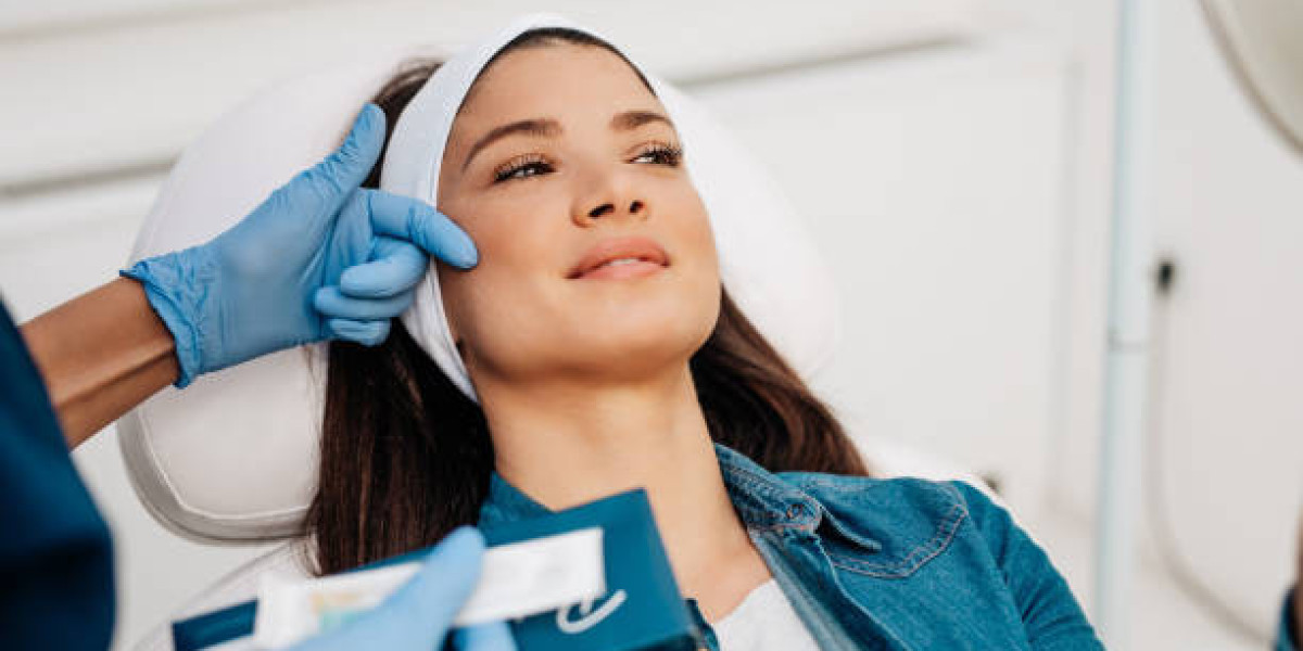 Why Dermal Fillers in Dubai Are Popular for Lip Enhancement