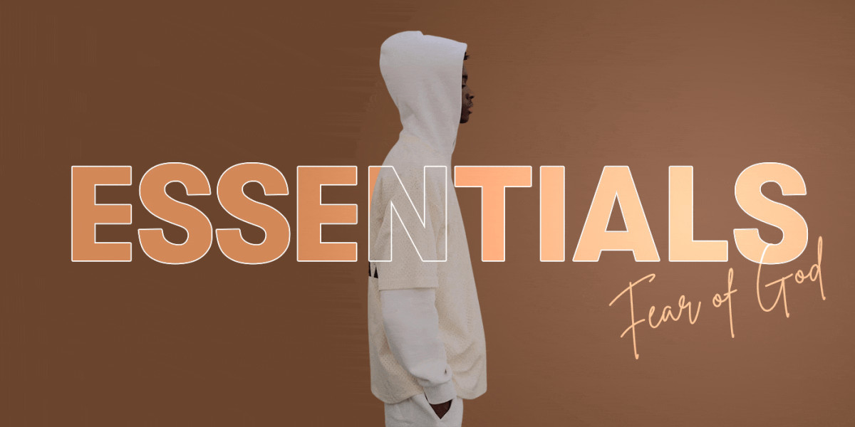 Essentials Clothing and Minimal Trends