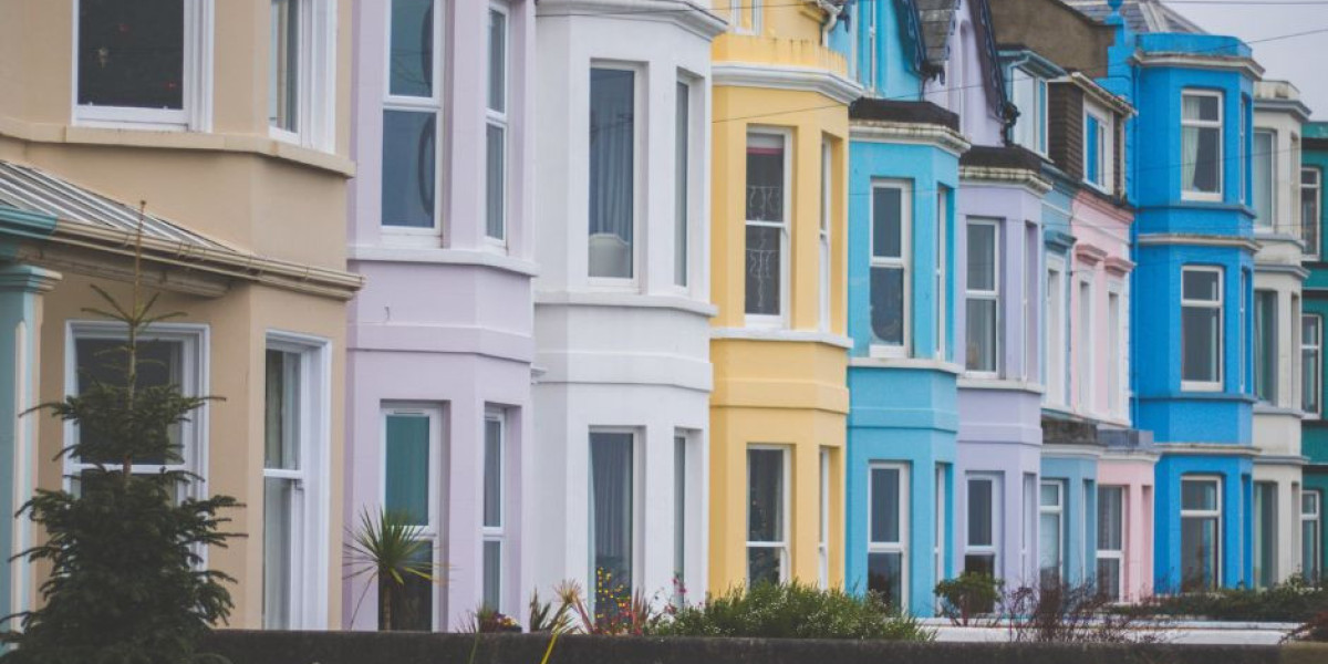 Coloured Render Surrey for Long-Lasting Finish