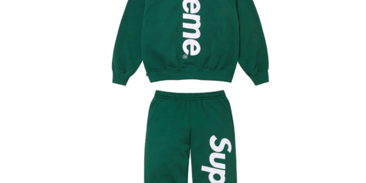 Supreme Hoodie: The Icon of Modern Streetwear <br>Introduction