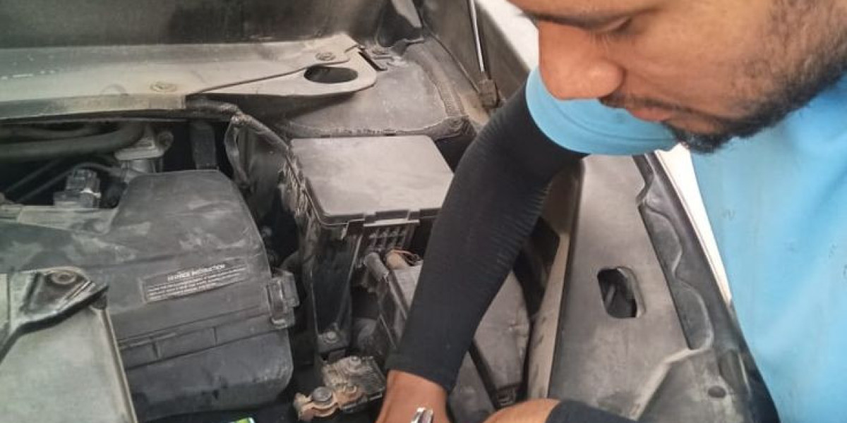 Emergency Car Battery Replacement: Can a Dead Battery Be Replaced on the Roadside Without Towing?