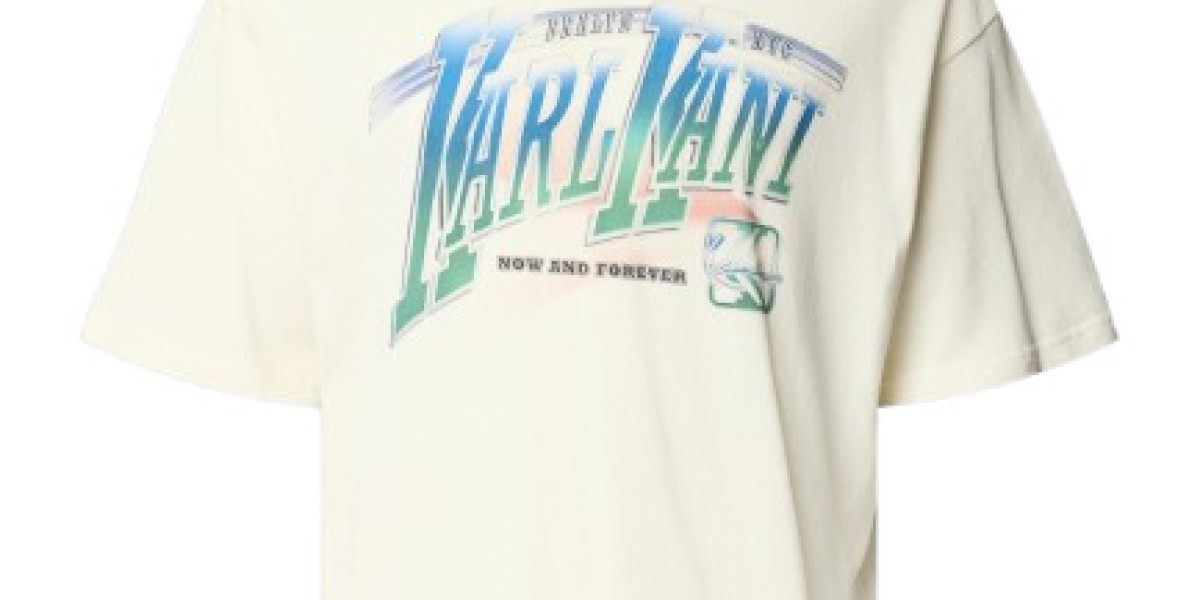 Karl Kani T-Shirt: The Perfect Blend of Streetwear Style and Everyday Comfort