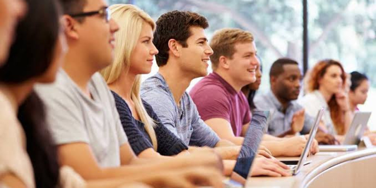 How Academic Support Can Make UK University Life Less Overwhelming