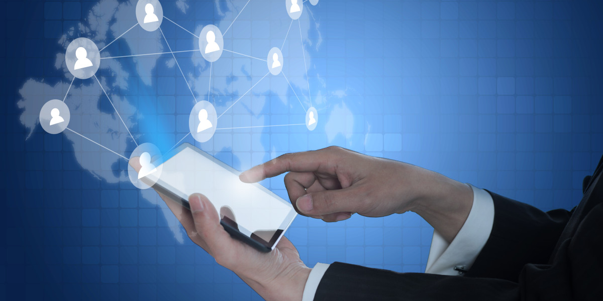 Why Top Executives Are Choosing a Curated CEO Network Over LinkedIn Groups