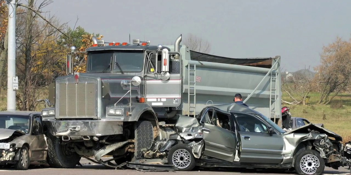 What to Know After a Truck Accident in Orlando