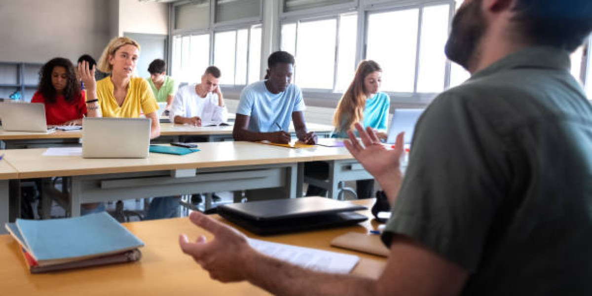 Delhi Police Coaching in Delhi with Experienced Teachers, Practice Sessions and Comprehensive Exam Preparation – BST Com