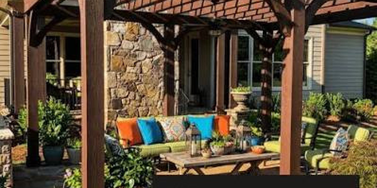 Custom deck builder Toronto