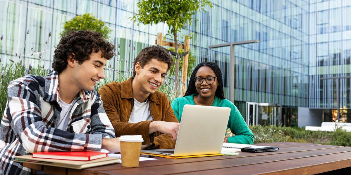 Why Healthcare Knowledge Matters in Modern Medical Practice