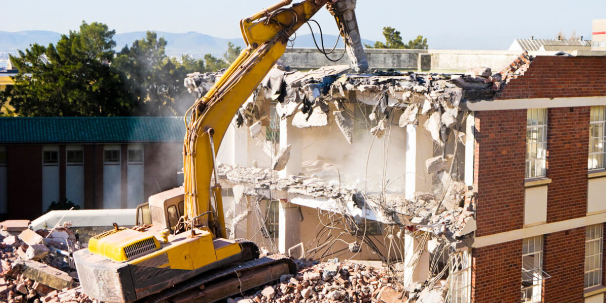 Smart Ways to Handle Major Home and Site Cleanouts