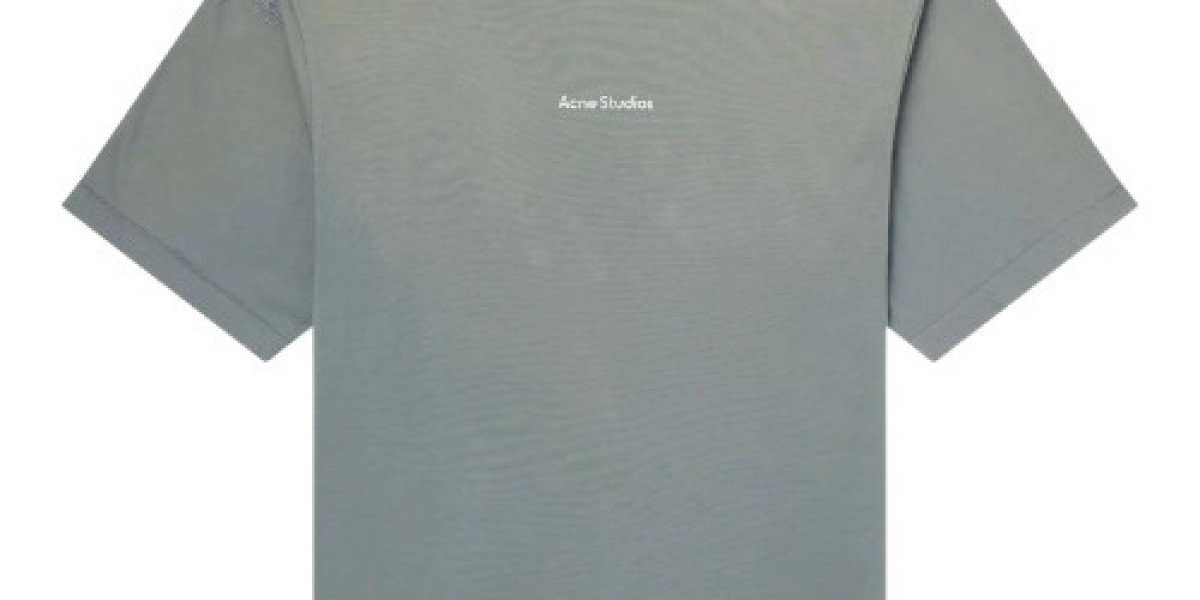 Acne Studios Clothing Sizing Tips For First-Time Shoppers