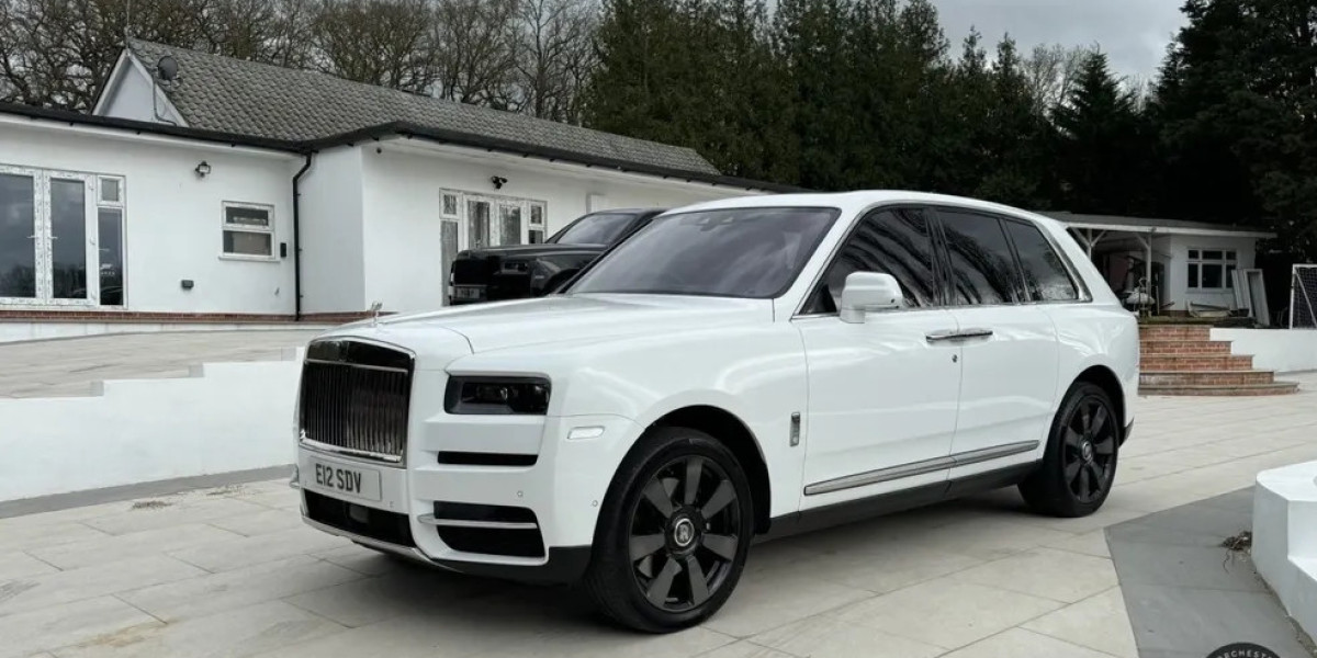 Rolls Royce Phantom Hire: Why This Car Still Feels Different