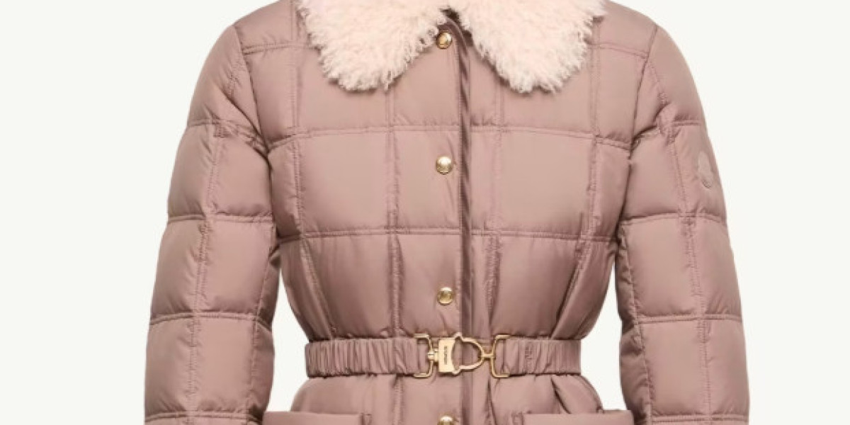 Moncler Jacke für moderne deutsche Winterlooks