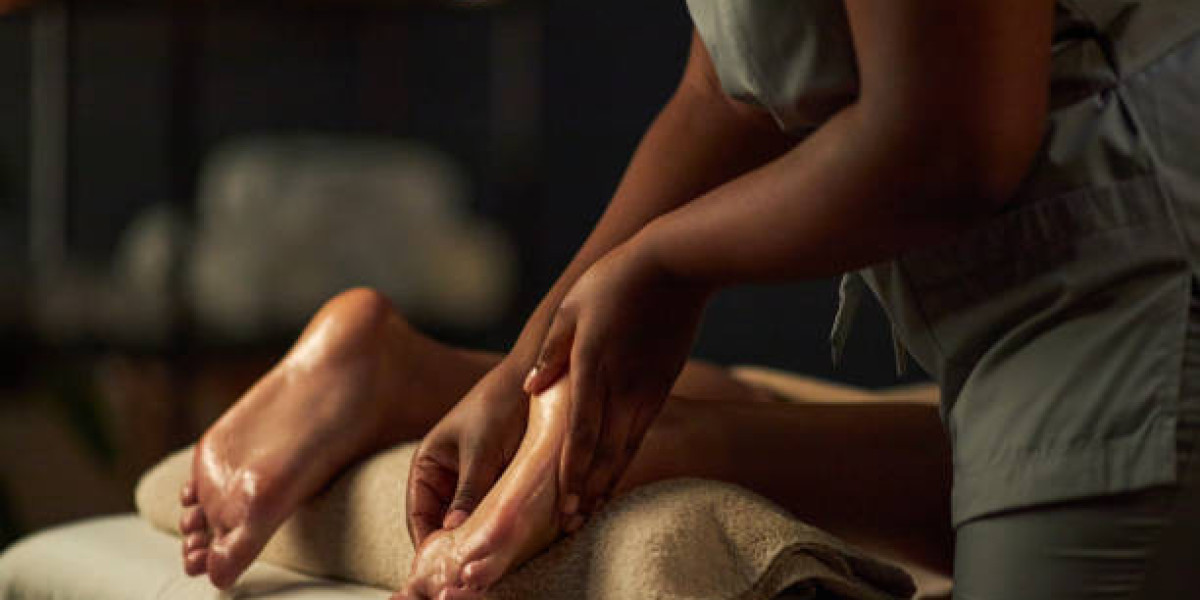 Foot Massage That Melts Away Every Step of Tension